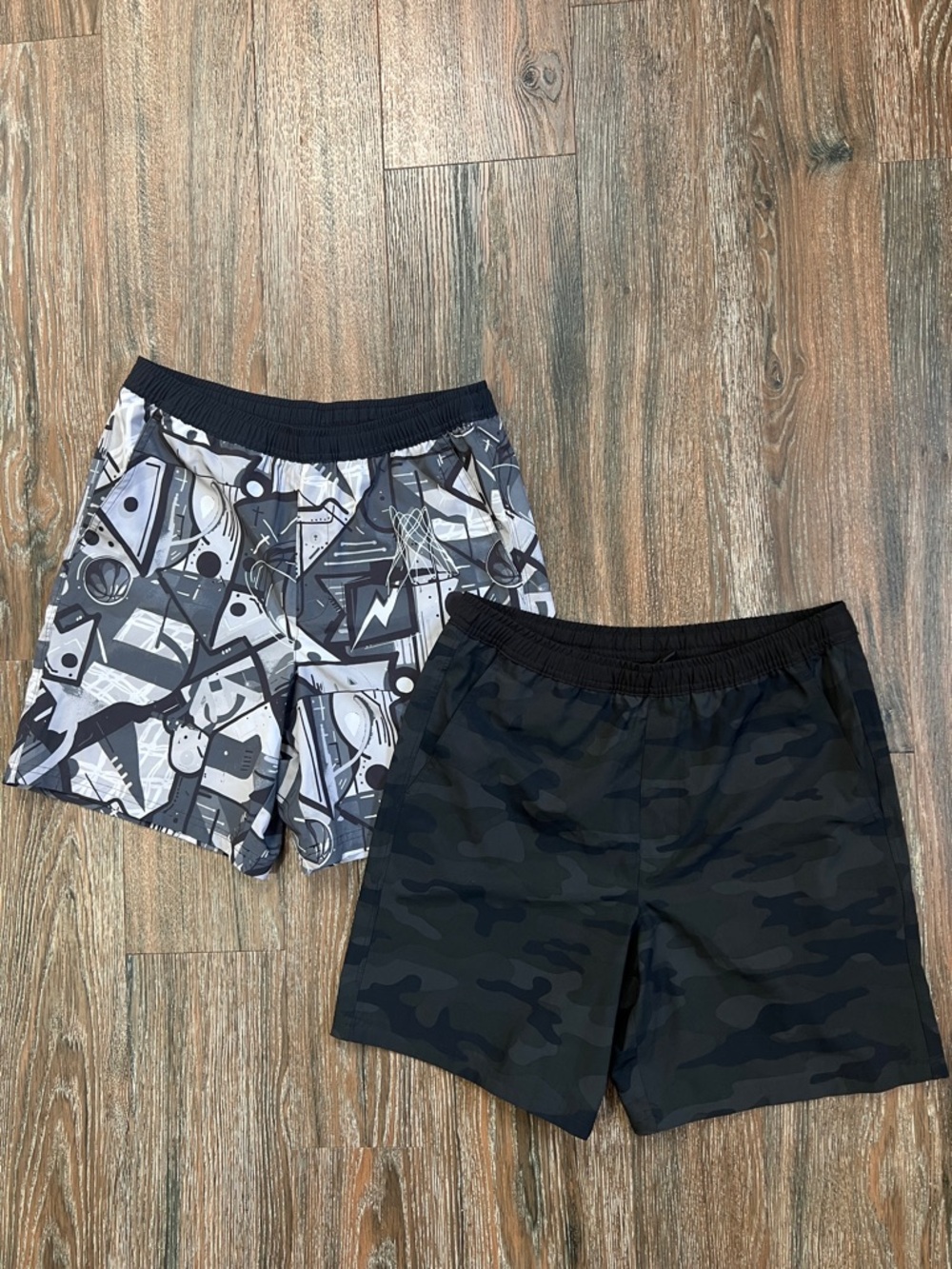 DSG Boys' Black & Gray Camouflage and Graphic Shorts Set LIKE NEW